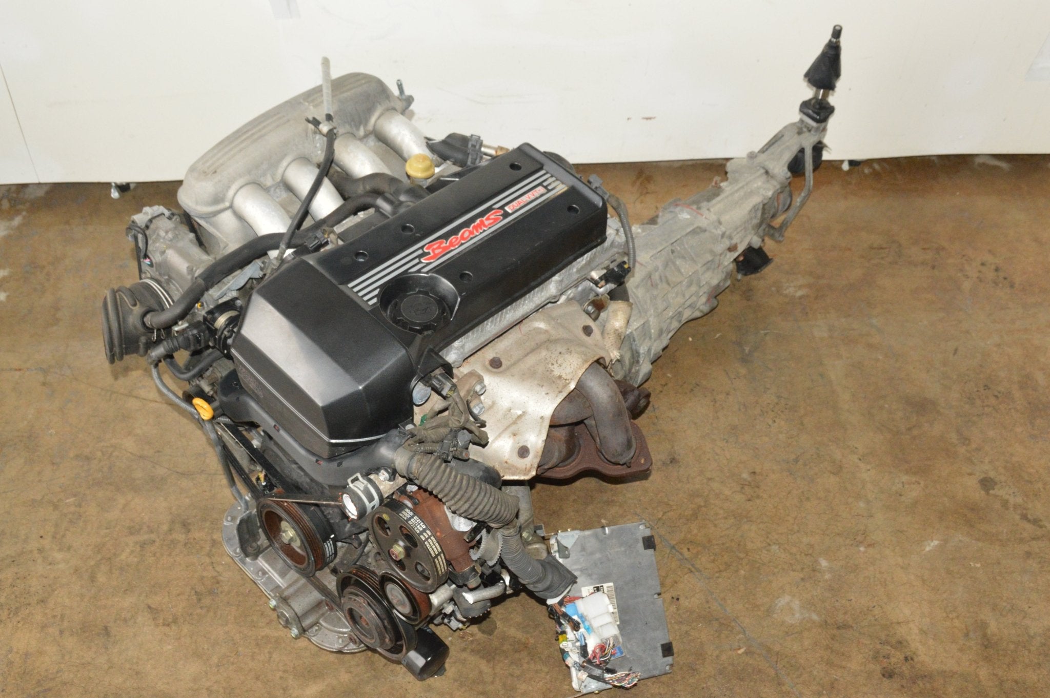 Altezza Car Engine Inside JDM 2000-2005 Toyota Altezza 3S-GE Beams VVTI Engine 6 Speed Manual Tr ...